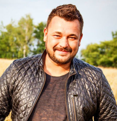 Сергей Жуков купил элитную квартиру в центре Москвы <span id=