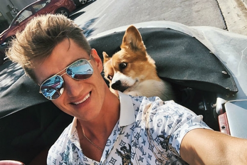 Алексей Воробьев устроил истерику после смерти любимого пса