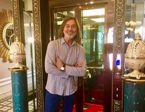 Никас Сафронов осудил вдову Николая Караченцова за праздный образ жизни