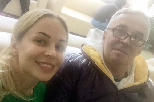 Звезда шоу «6 кадров» Ирина Медведева: «Папа ушел из жизни очень быстро»