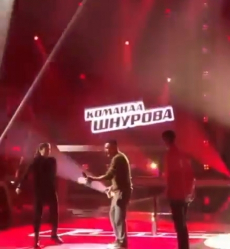 Шнуров возмутил соцсети видео, где он матом унижает участницу "Голоса"