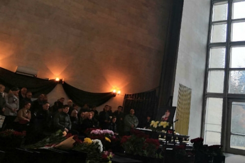 В Москве прощаются с Евгением Осиным: онлайн-репортаж