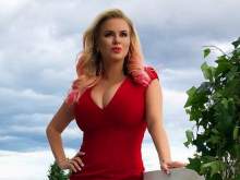 В Сети появилось фото Семенович под капельницей после госпитализации