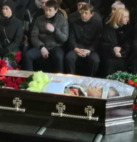 В Москве прощаются с Евгением Осиным: онлайн-репортаж