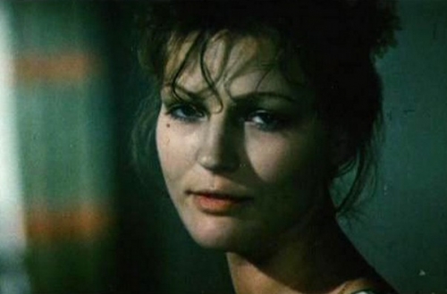 Обманутая мошенниками на 80 тысяч долларов Ольга Прохорова не может вернуться в Москву