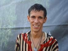 "Не боюсь, что дочь увидит это": Панин стал водить 11-летнюю дочь на нудистский пляж