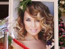 "Ты ожила?": покойная Фриске подает отцу знаки с того света