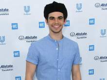 Новости дня: Звезда Disney актер Камерон Бойс умер в возрасте 20 лет