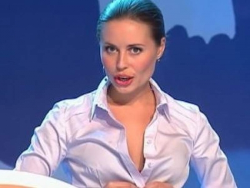 Новости дня: "Самая прозрачная юбка в мире": полуголая Михалкова из «Уральских пельменей» свела с ума фанатов