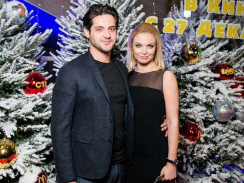 Новости дня: СМИ: Татьяна Арнтгольц готовится к свадьбе с Марком Богатыревым