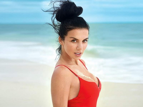 Новости дня: Анну Седокову застукали в Турции с молодым любовником