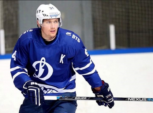 Новости дня: Анну Седокову застукали в Турции с молодым любовником