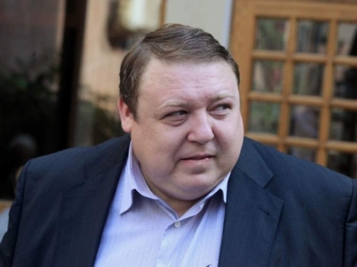 Новости дня: Феноменально похудевшему актеру Семчеву из-за обвислой кожи требуется пластический хирург