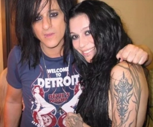 Новости дня: Фото молодой Наргиз без бритой головы и тату поразил фанатов