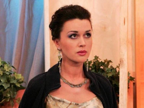 Новости дня: СМИ: Заворотнюк попала в реанимацию в очень тяжелом состоянии