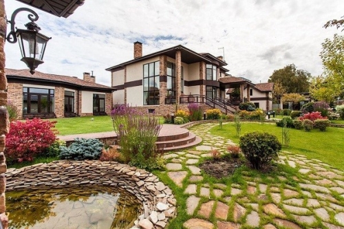 Новости дня: Тарасов пытается заработать на Бузовой 250 млн рублей