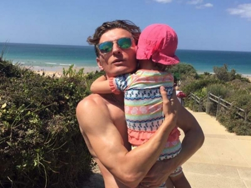 Новости дня: Павел Воля до слез расстрогал Сеть, выложив видео, посвященное маленькой дочке