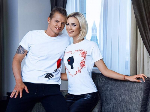 Новости дня: Тарасов пытается заработать на Бузовой 250 млн рублей