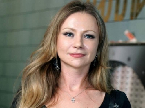 Новости дня: Мария Миронова впервые показала нового мужа