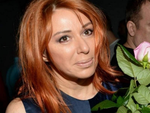 Новости дня: "Опозорилась на всю страну": 55-летнюю Апину смешали с грязью из-за нового клипа