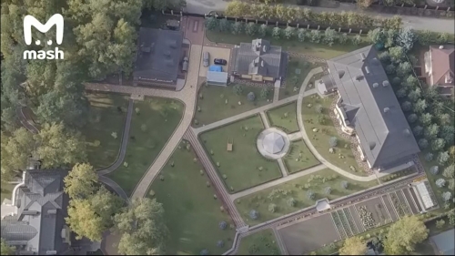 Новости дня: Фото роскошного особняка Ветлицкой под Москвой попало в Сеть