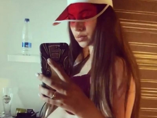 Новости дня: Звезда "Дома-2" возмутила Сеть интимным видео накануне родов