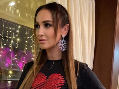 Новости дня: "Вообще не айс": наряженная в Джокера Бузова разочаровала Сеть