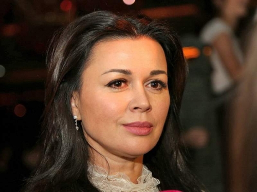 Новости дня: "Положение тяжелое": онколог рассказала, что поможет Заворотнюк