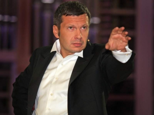 Новости дня: Владимира Соловьева заподозрили в травле Гарика Харламова в соцсетях