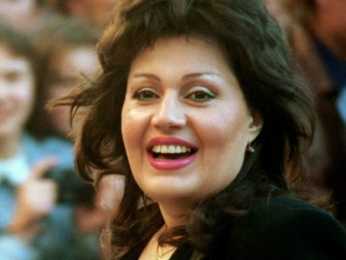 Новости дня: Ирина Отиева привела себя в порядок после скандала с Малаховым