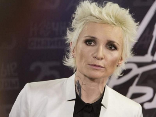 Новости дня: Диана Арбенина обматерила техников прямо со сцены на концерте в Москве