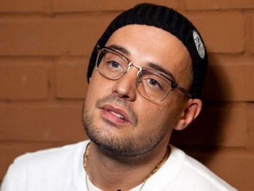 Новости дня: Поклонники заподозрили Гуфа в тайной женитьбе на новой возлюбленной