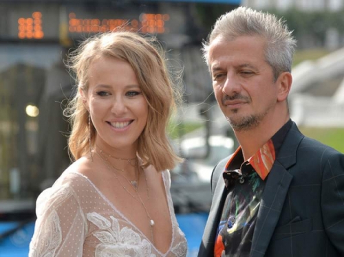 Новости дня: Ксения Собчак выложила интимное видео с Богомоловым