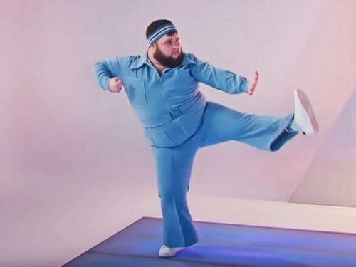 Новости дня: "Пухляш" из клипа Little Big станцевал на шоу Урганта