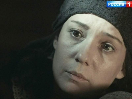 Новости дня: Чулпан Хаматову прокляли после выхода сериала "Зулейха открывает глаза"