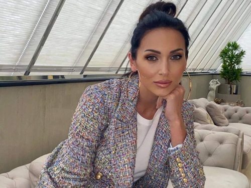 Новости дня: "Мне не стыдно": Алсу оправдалась за сбор денег больному ребенку