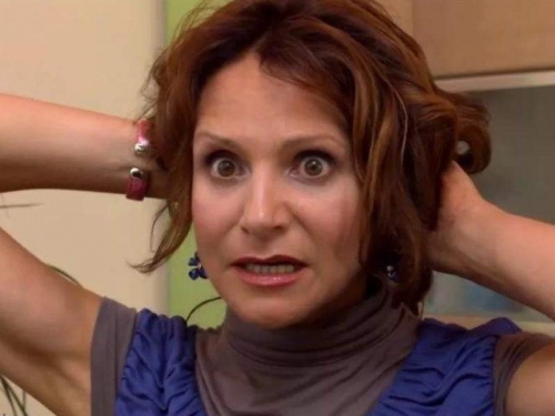 Новости дня: Людмила Артемьева прокомментировала слухи об уходе из "Сватов"