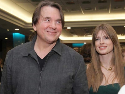 Новости дня: СМИ: у Константина и Софьи Эрнст родился третий ребенок