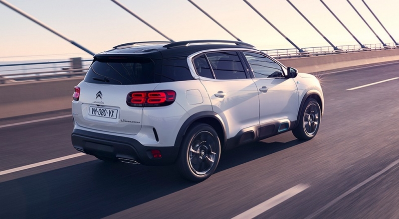 Новинку Citroen засветили на премьере другой модели: скорее всего, это свежий C5 Aircross