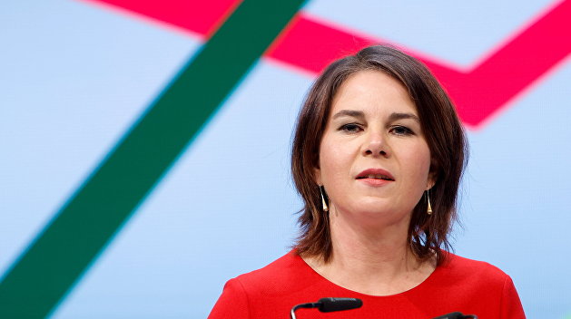 «Канцлер должен вмешаться»: немецкий политик осудил отношение Бербок к России