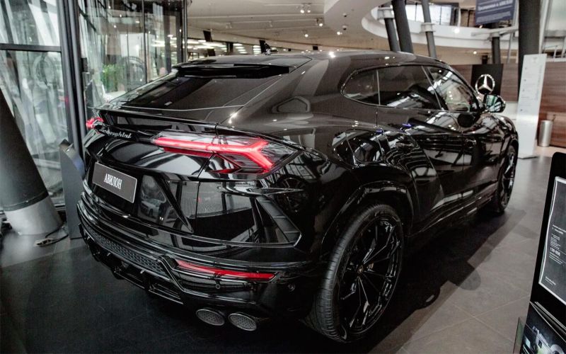Спортивный кроссовер Lamborghini Urus вернулся в Россию. Цены