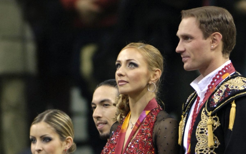 Навка в годовщину победы на Олимпиаде заявила, что молится за Костомарова