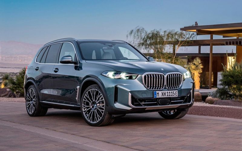 
            Неофициальные дилеры начали принимать заказы на новые BMW X5 и X6
        
