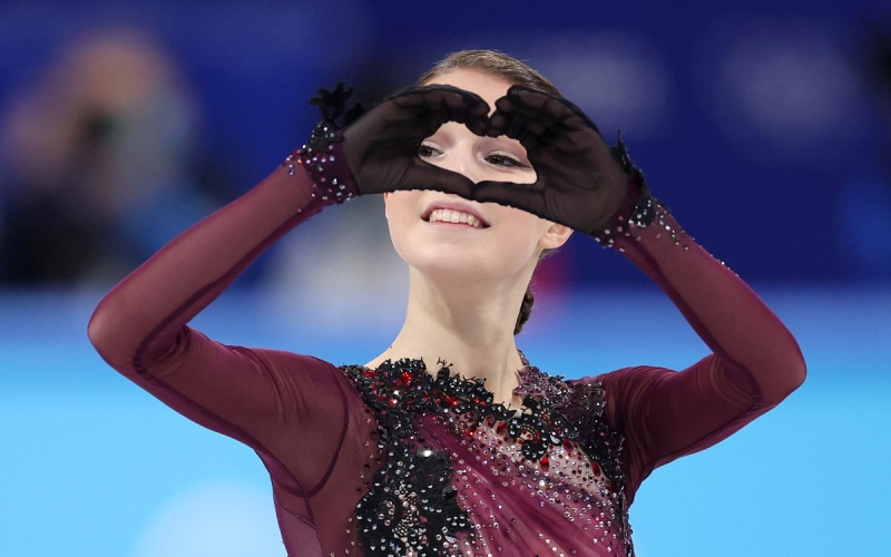 Щербакова поздравила своего конкурента из США с наградой ISU