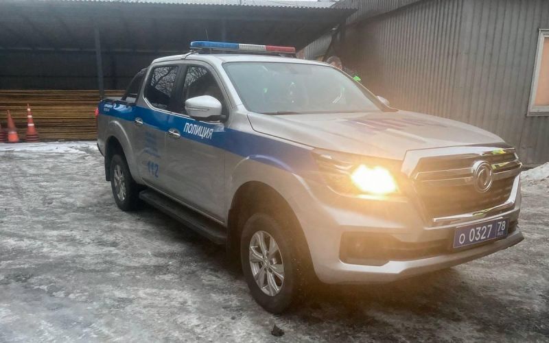
            В автопарке ГИБДД заметили китайский пикап Dongfeng
        