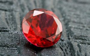Рубин - камень королей: свойства, огранка и применение
