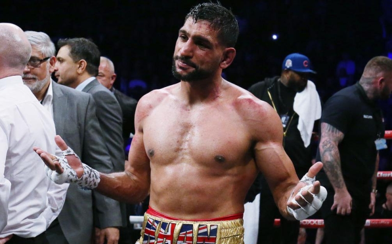 Экс-чемпиона мира по боксу Амира Хана дисквалифицировали за допинг. Он завершил карьеру еще в прошлом году