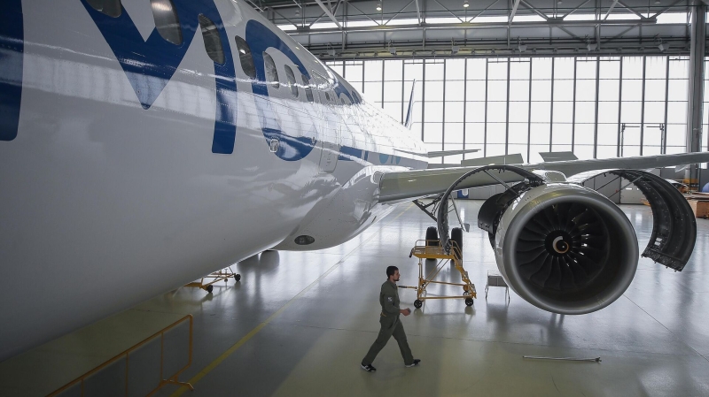 Начало серийных поставок отечественного самолета МС-21 наметили на 2024 год