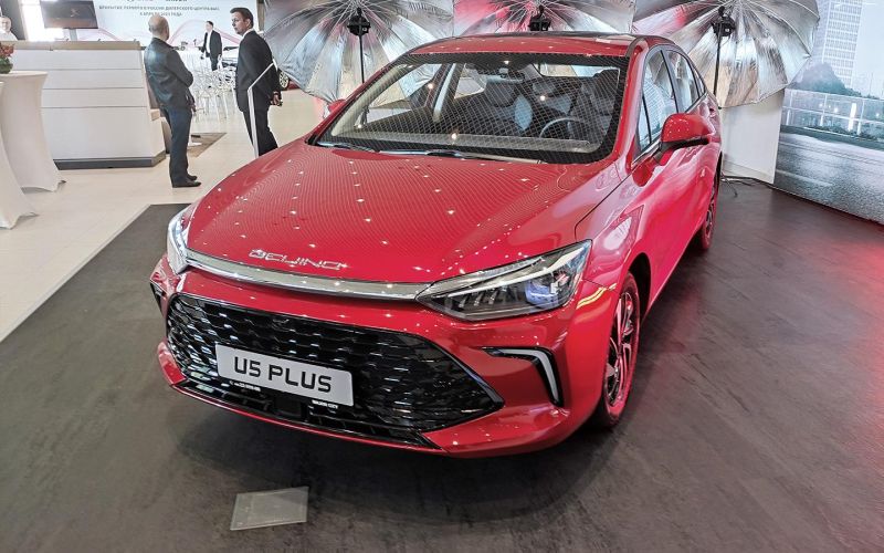 Новый «Москвич6» и недорогие седаны из Китая. Новости недели