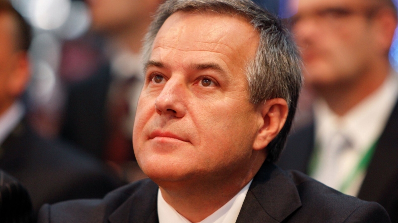 Песков отказался комментировать проект Вольфа по спасению автопрома